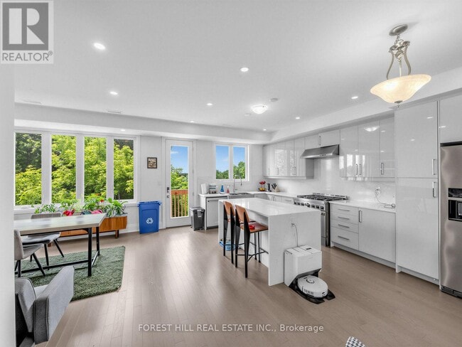 Photo - 2996 Weston Rd