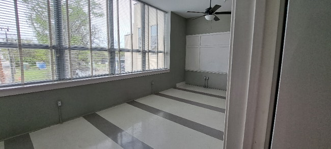 Photo - 200 Claremont Ave Unidad 212