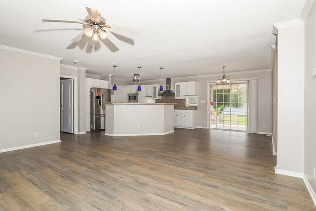 Photo - 109 Hillmont Ct House