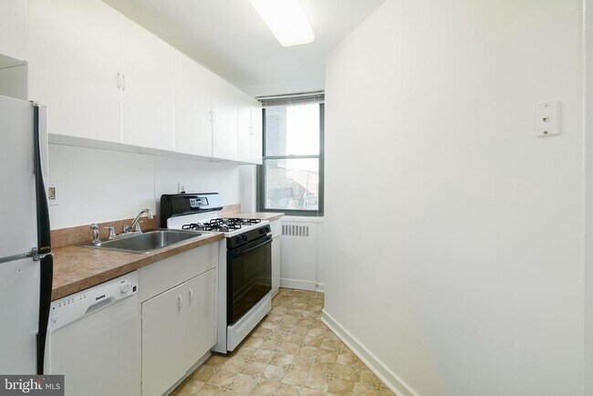 Photo - 2601 Pennsylvania Ave Unit 202