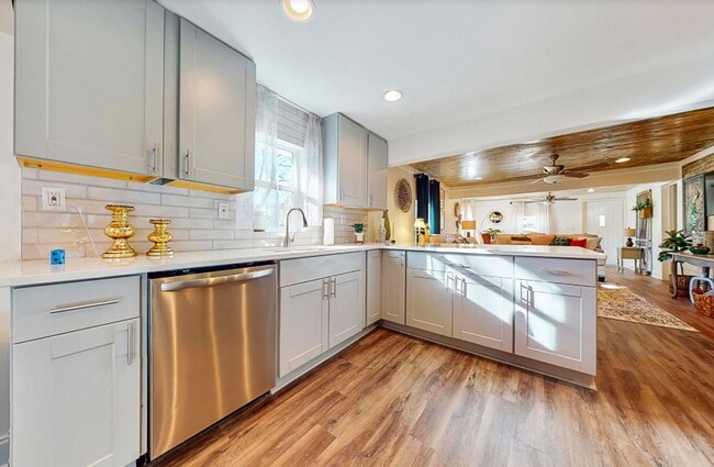 Photo - Furnished Stunning Trussville Farmhouse