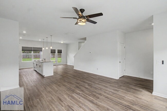137 Castaway Ct