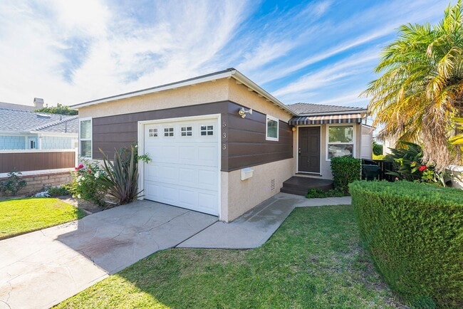 Photo - Super Cute 3bed 2 bath home with peek-a-boo ocean view South Redondo