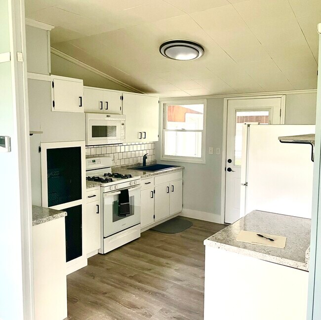 201 W 7th St House House Rental in Spring Valley, IL