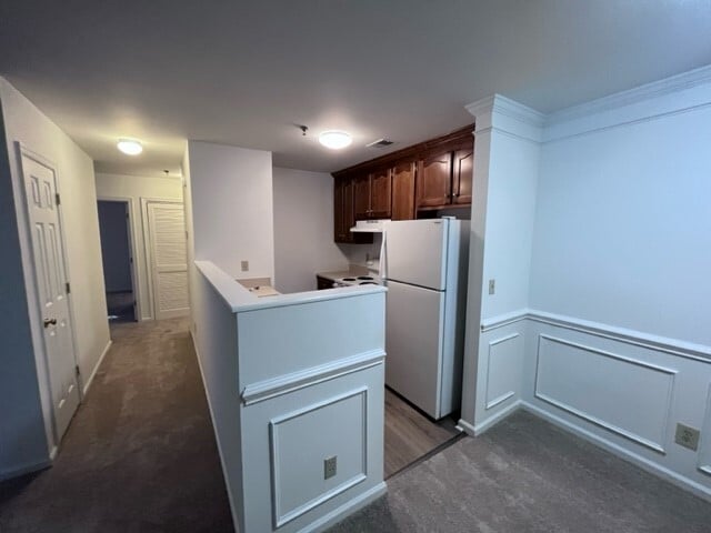 2 bedroom 2 bathroom kitchen area - The Perch on Commonwealth