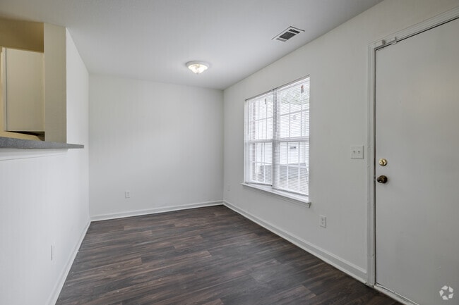 3HAB, 2BA - 1344 ft² - Comedor - Greens at Stonecreek