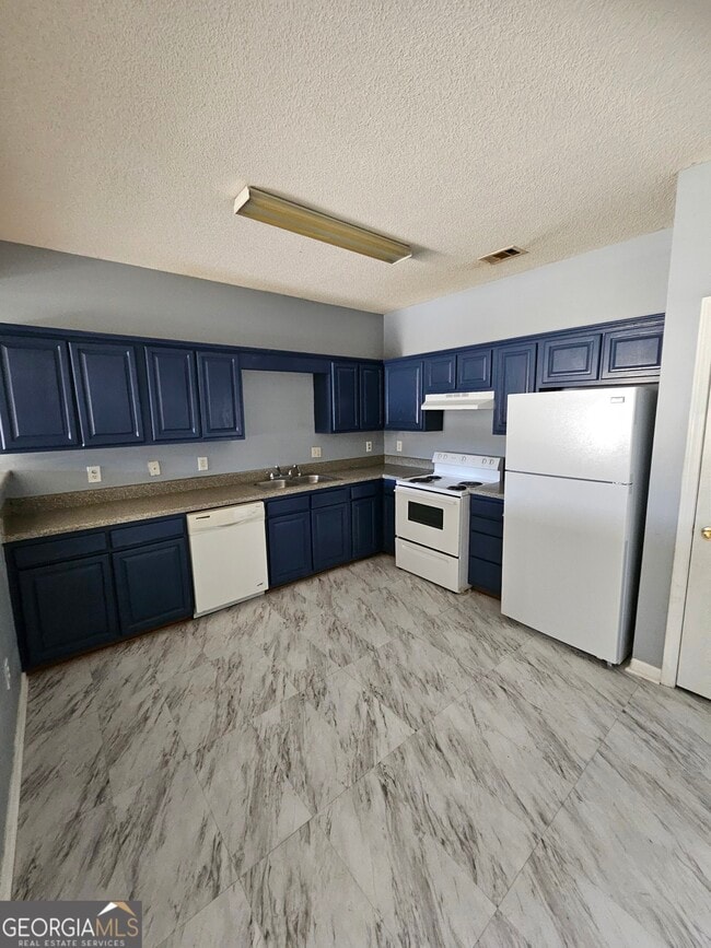 Photo - 1467 Riverrock Trail SW