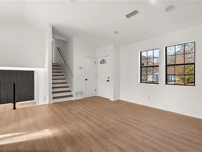 Photo - 4933 Parkwest Dr