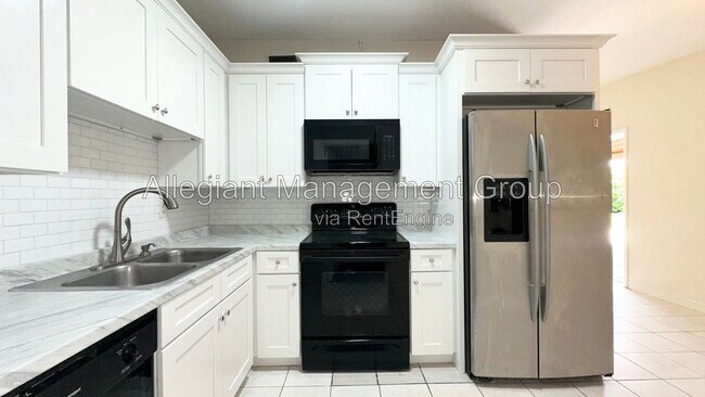 Photo - 4110 Alverado St