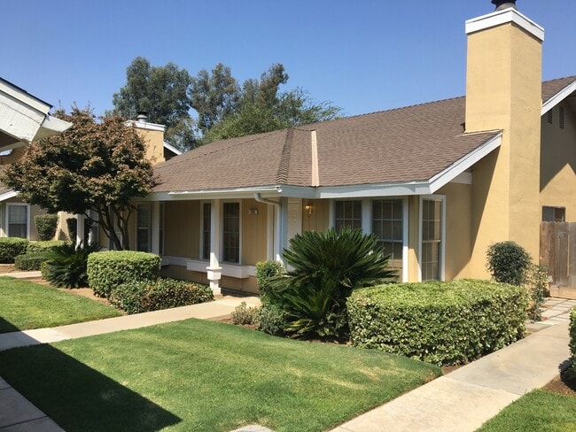 Building Photo - Beautifully Updated 2 Bed 2 Bath