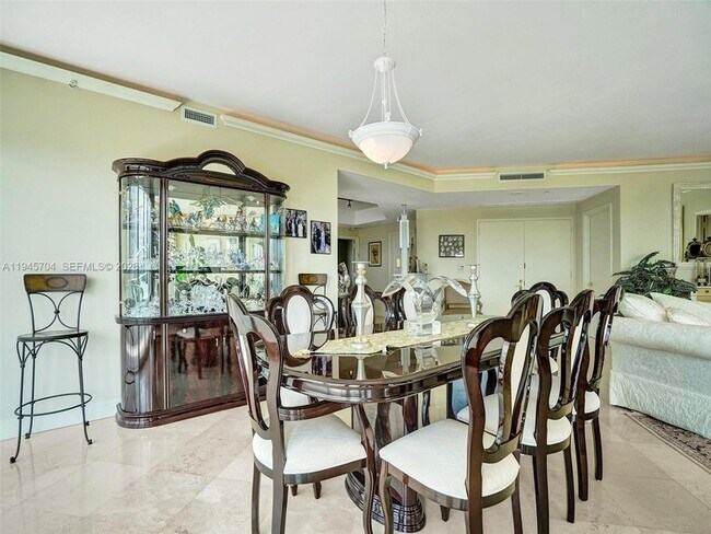 19955 NE 38th Ct Unit 901
