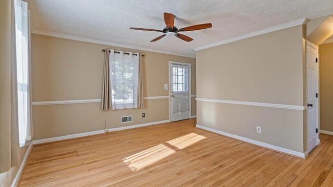 Photo - 4015 Roberts Rd House Unit Upstairs