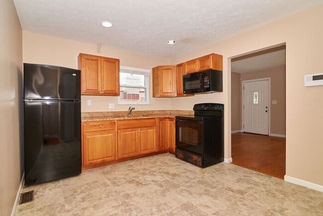 Photo - Cozy 2 Bedroom Duplex Home