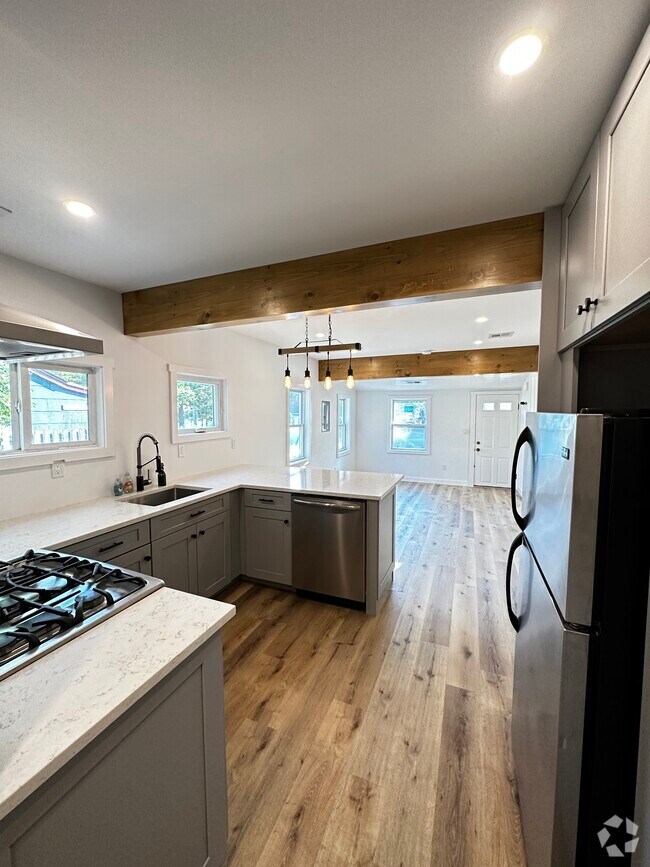 Building Photo - 69 Breton Rd Rental