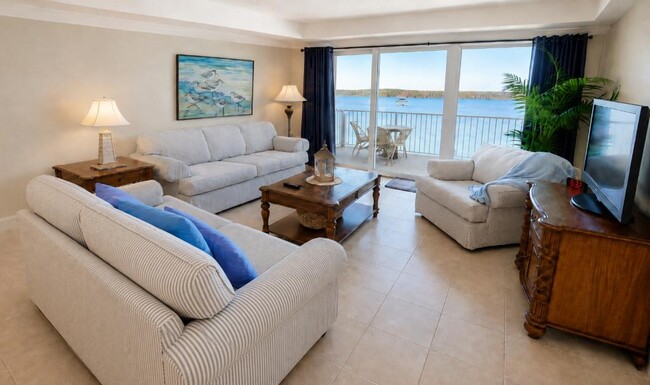 Building Photo - 13427 Blue Heron Beach Dr Unit 20603