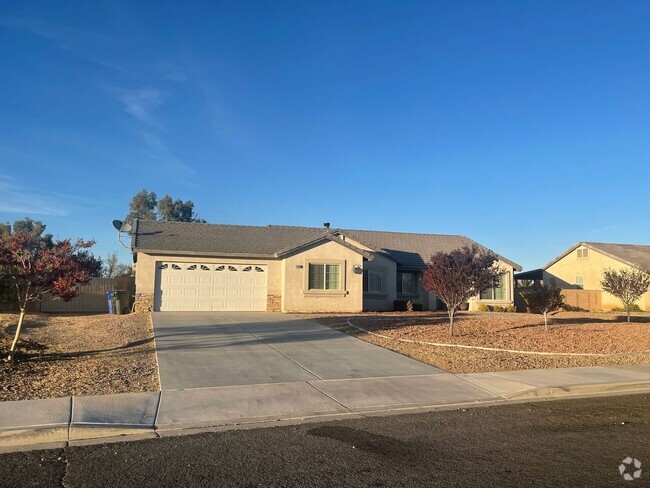 Building Photo - Apple Valley Home in the Vineyards - Beaut...