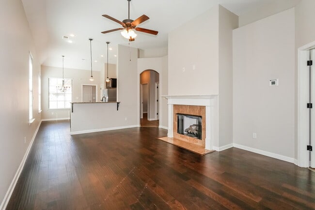 Photo - 6893 Raleigh Lagrange Rd