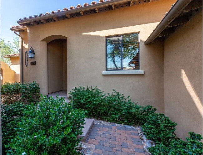 Photo - Beautifully furnished 3-bedroom, 2 bathroom home in the heart of Scottsdale, Arizona!