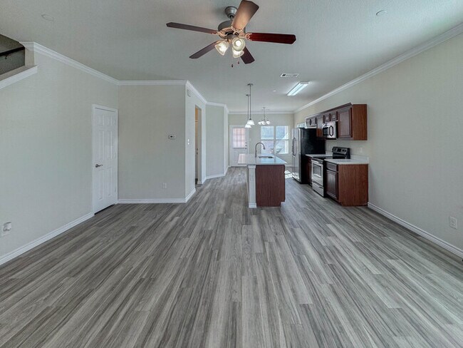 Photo - 5500 Dolores!