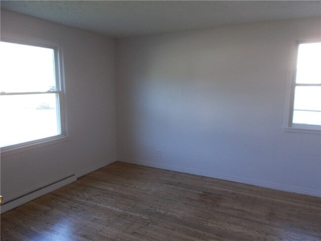 Photo - 70 Woodhill Dr