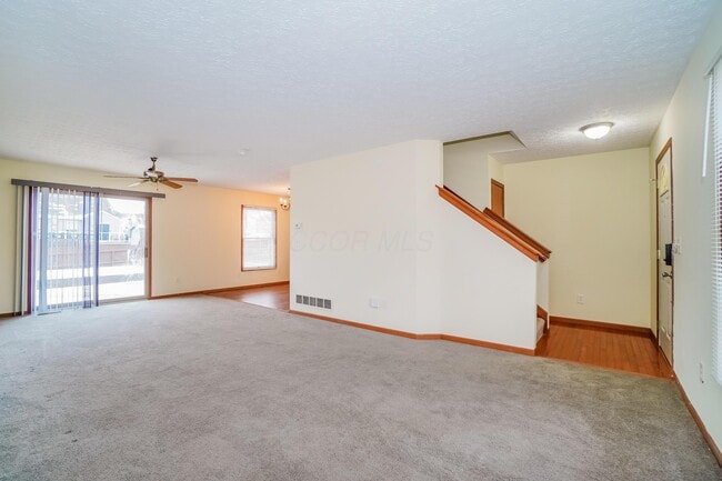 Photo - 2672 Fernwood Ave