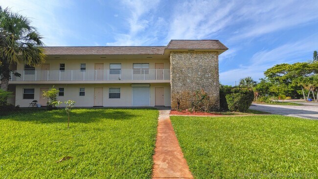 2301 SE 4th St Unit 12