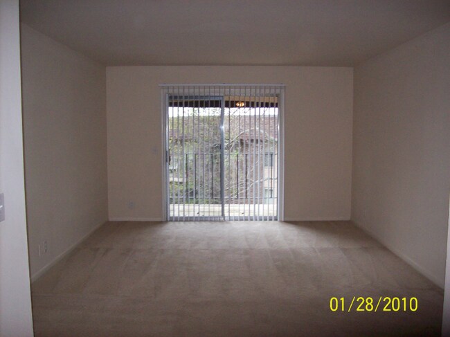 Building Photo - 5000 Hillsboro Pike Rental