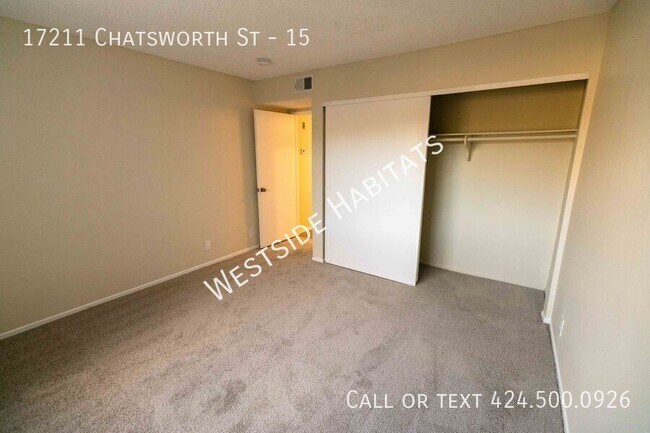 Photo - 17211 Chatsworth St Unidad 15