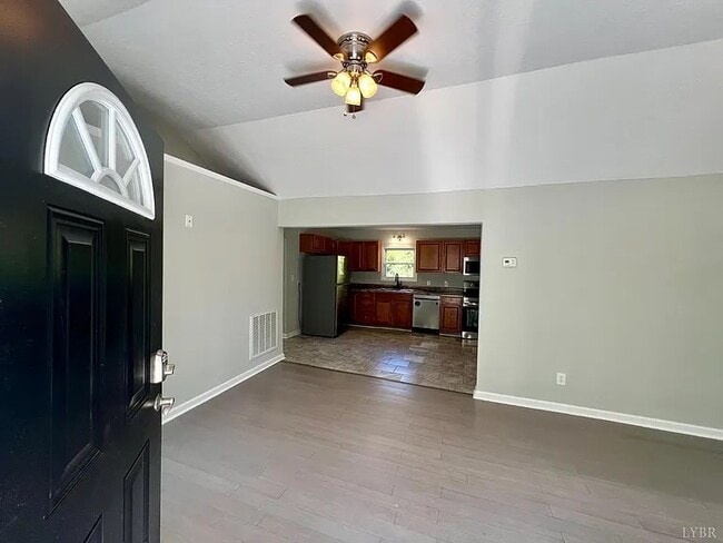 Photo - 207 V.E.S. Rd