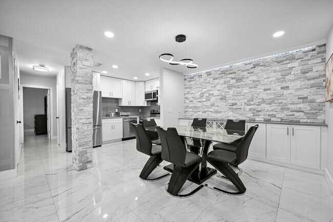 Photo - 6279 Bay Club Dr Unit 3