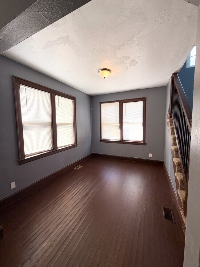 Photo - 9241 Boleyn St