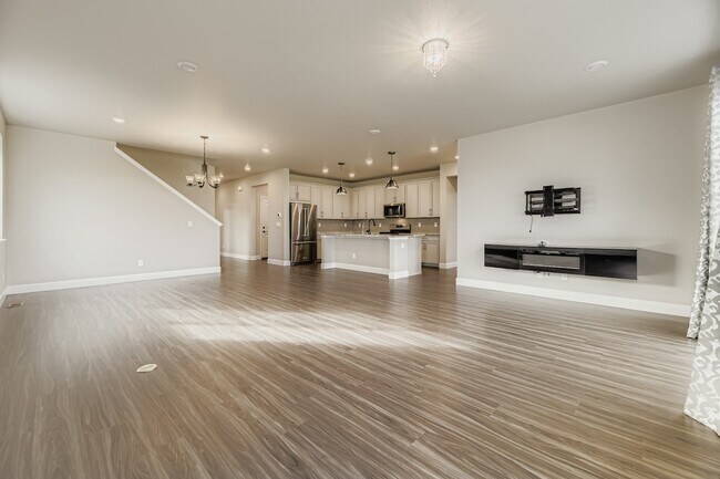 Photo - 18281 Grosbeak Pl