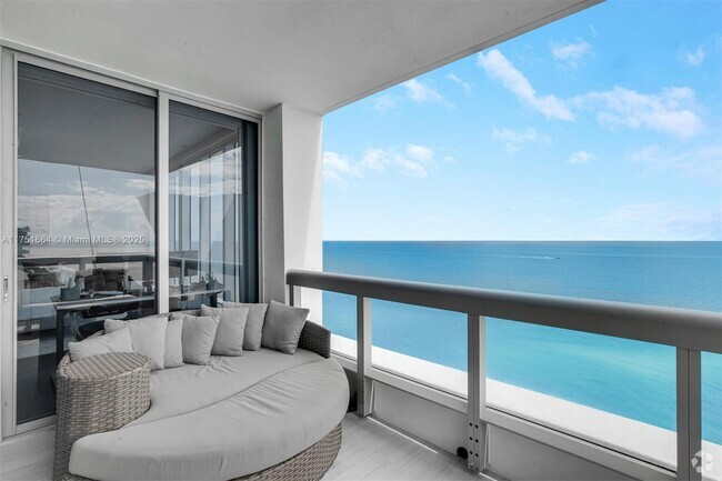 Building Photo - 6899 Collins Ave Unit 1908 Rental