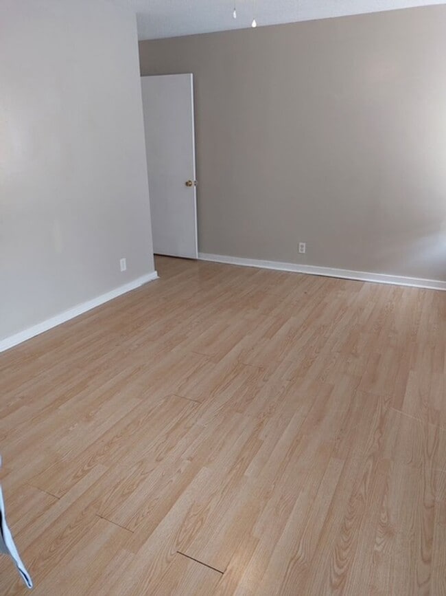 Photo - 4416-4418 E. Central Unidad 4418 E. Central