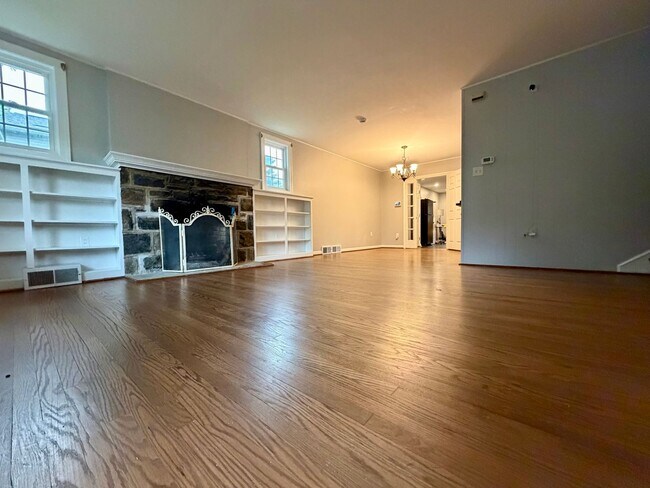 300 Winding Way