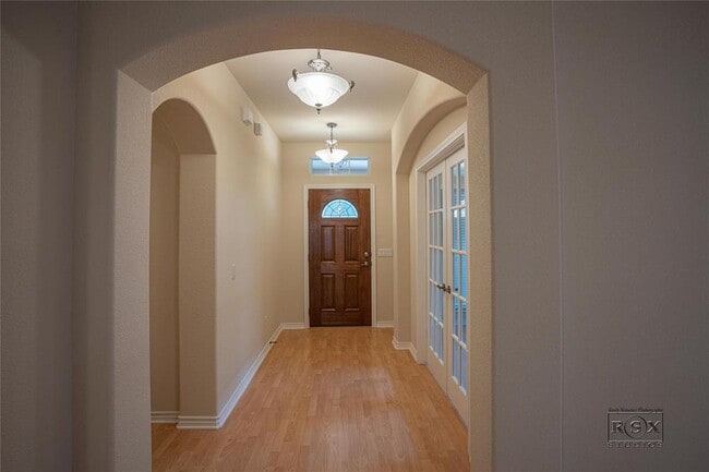 Photo - 806 Heritage Oaks Bend