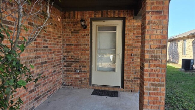 Photo - 5605 Clyde Ln