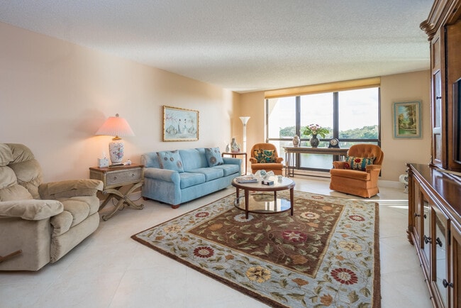 Photo - 5188 Woodland Lakes Dr Unit 335