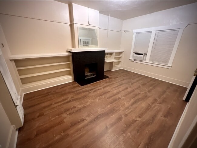 Photo - 1001 E 8th St Townhome