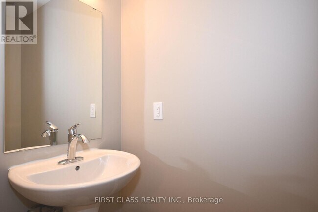 Photo - 327 Doak Ln