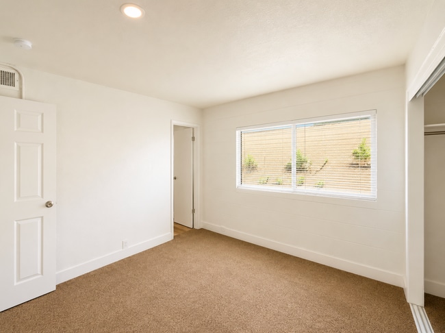 Photo - 2901 E Elm Ave Unidad 3