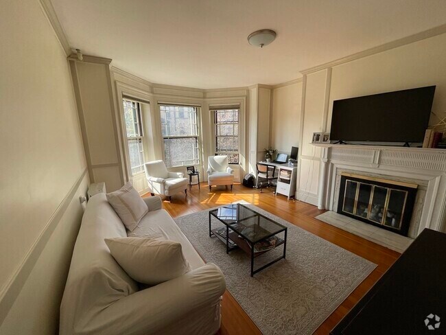 Building Photo - 244 Beacon St Unit 3A Rental
