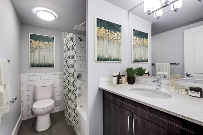 Photo - 120-134 Borden St