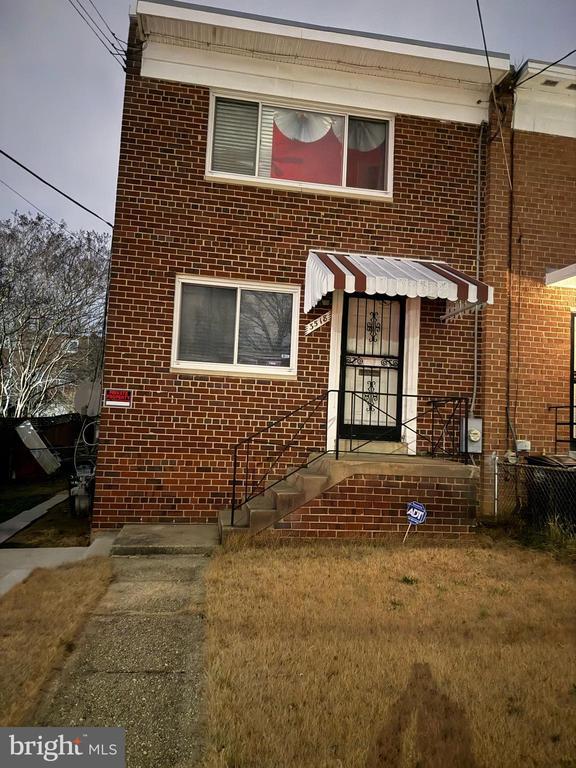 Photo - 3518 Madison St