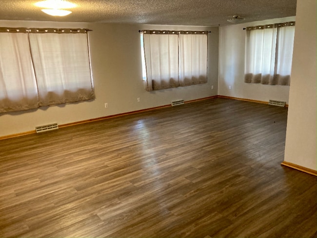 Photo - 1118 E 57th St