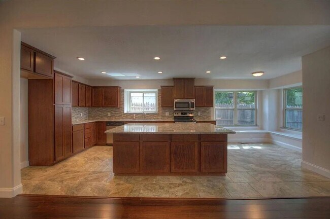 Photo - 2616 SW 102nd St