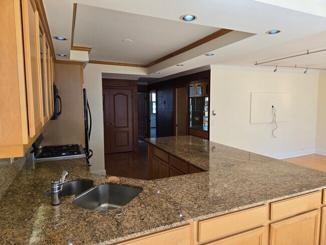 Photo - 40 E Cedar St Unit 21C