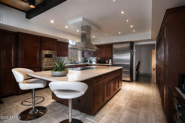 Photo - 6900 N Highlands Dr