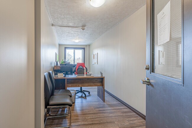 Photo - Hillcrest Apartments