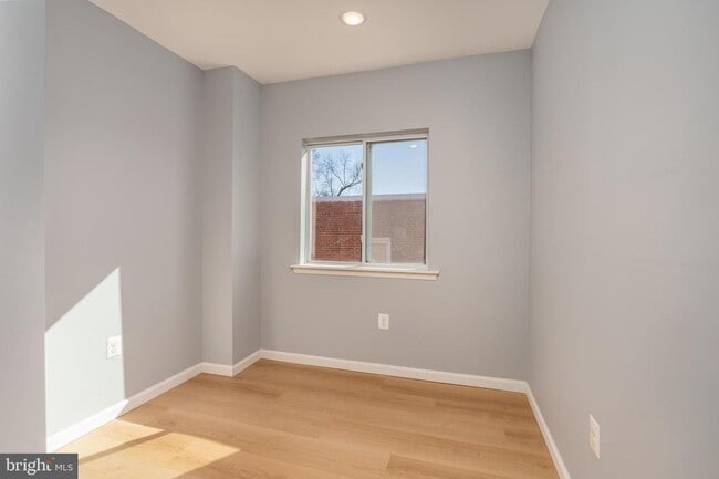 Photo - 4936 Nash St NE Unit 9